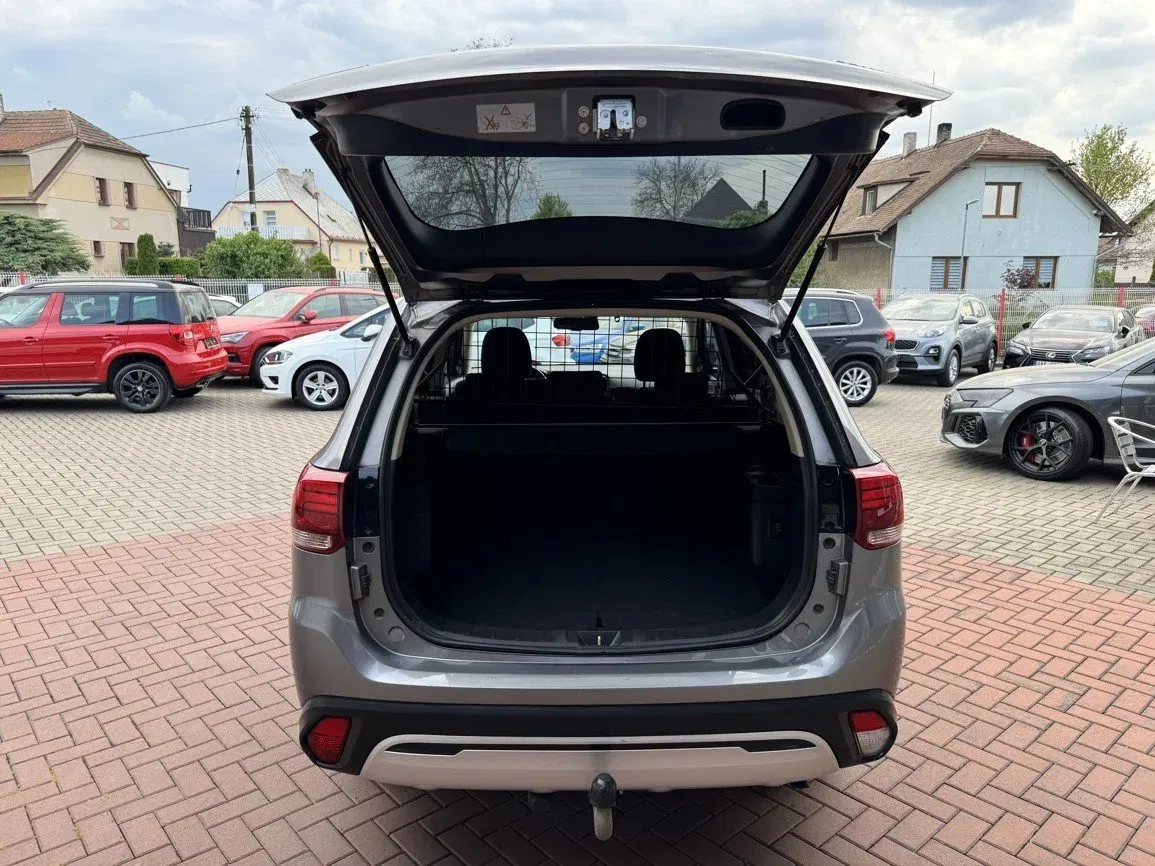 Mitsubishi Outlander - Náhled 22
