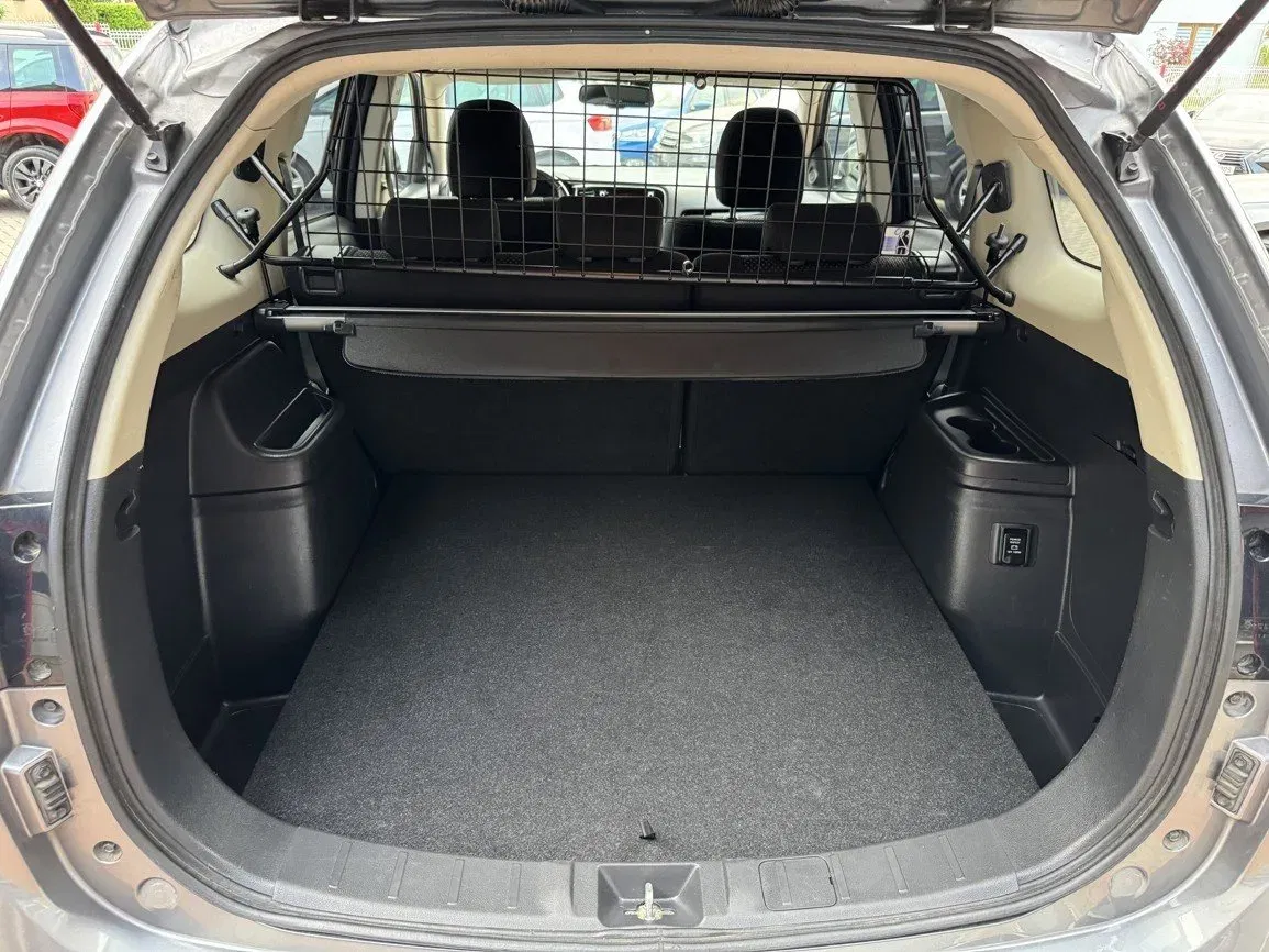 Mitsubishi Outlander - Náhled 23