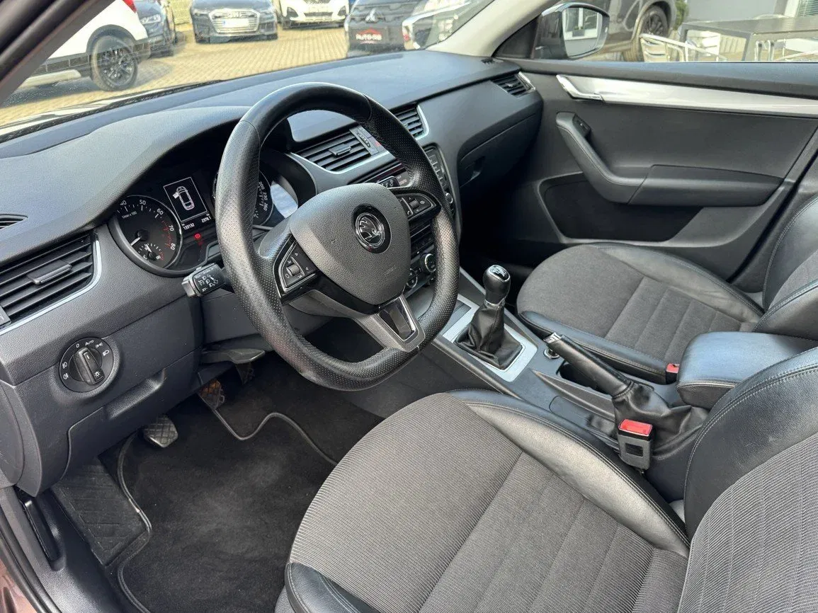 Škoda Octavia - Náhled 25