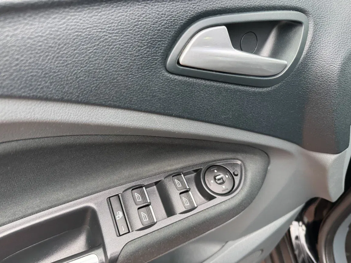 Ford Grand C-MAX - Náhled 27