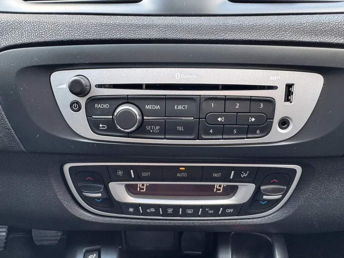 Renault Grand Scénic - Náhled 11