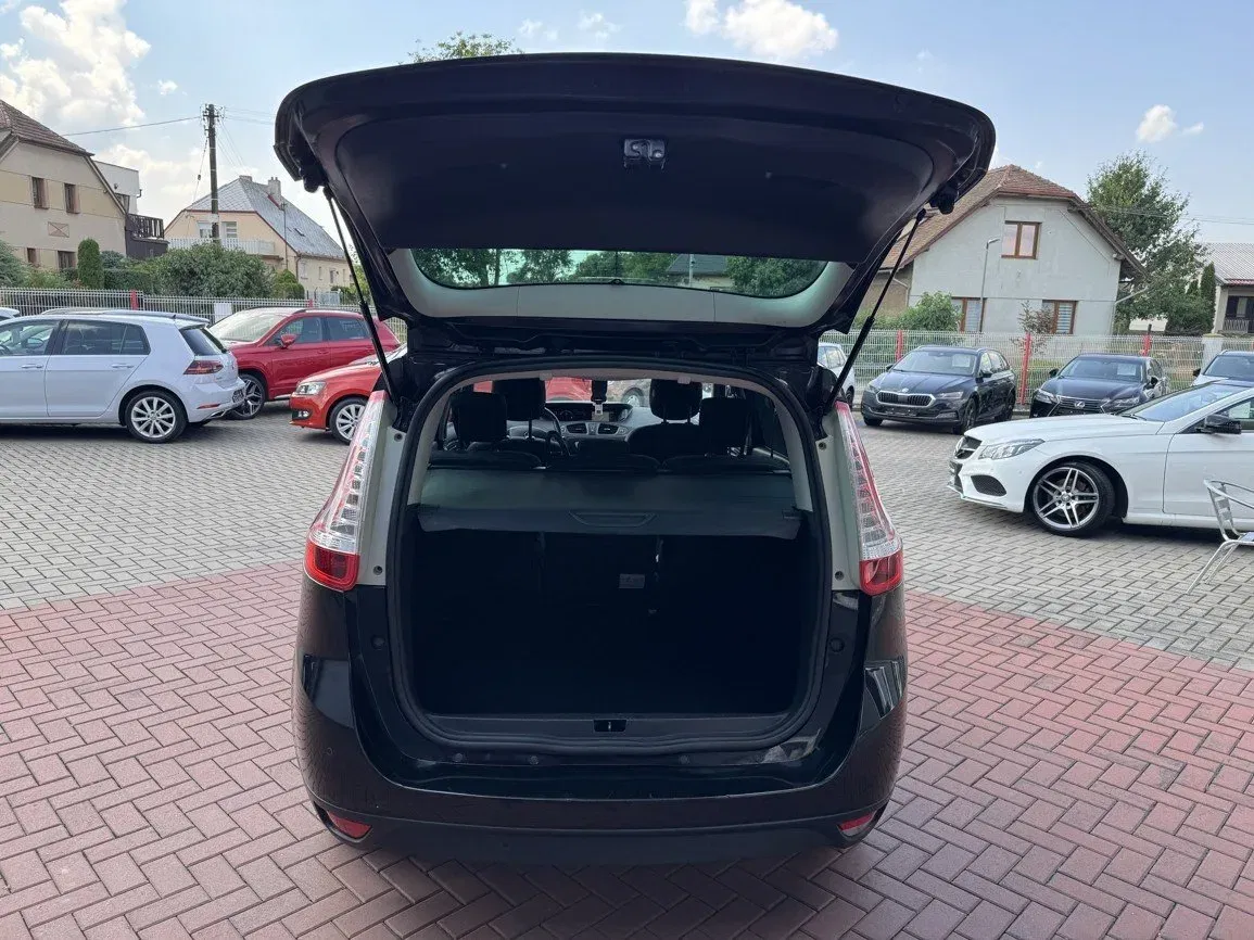 Renault Grand Scénic - Náhled 20
