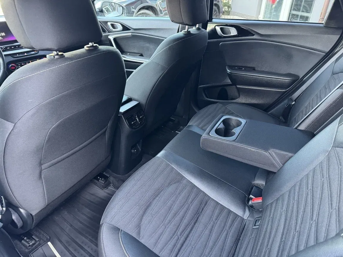 Kia Cee´d - Náhled 25
