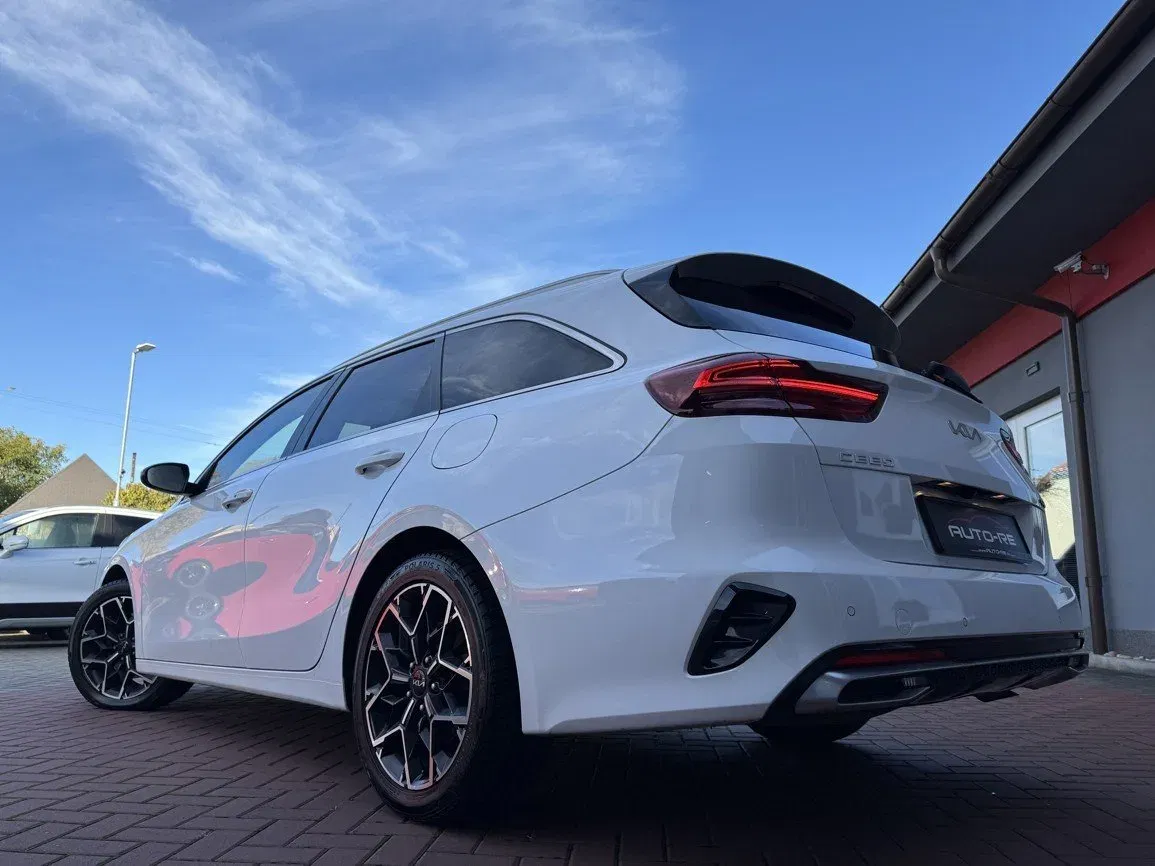 Kia Cee´d - Náhled 48