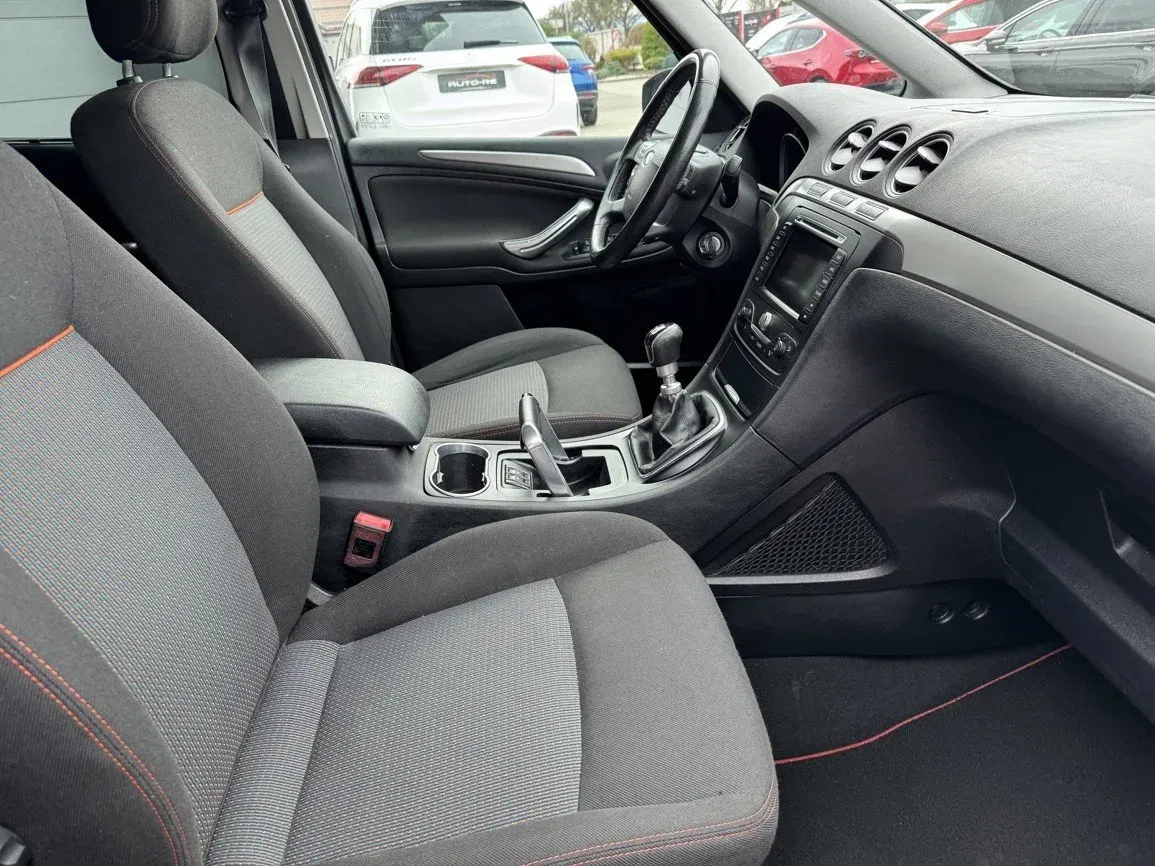 Ford Galaxy - Náhled 15