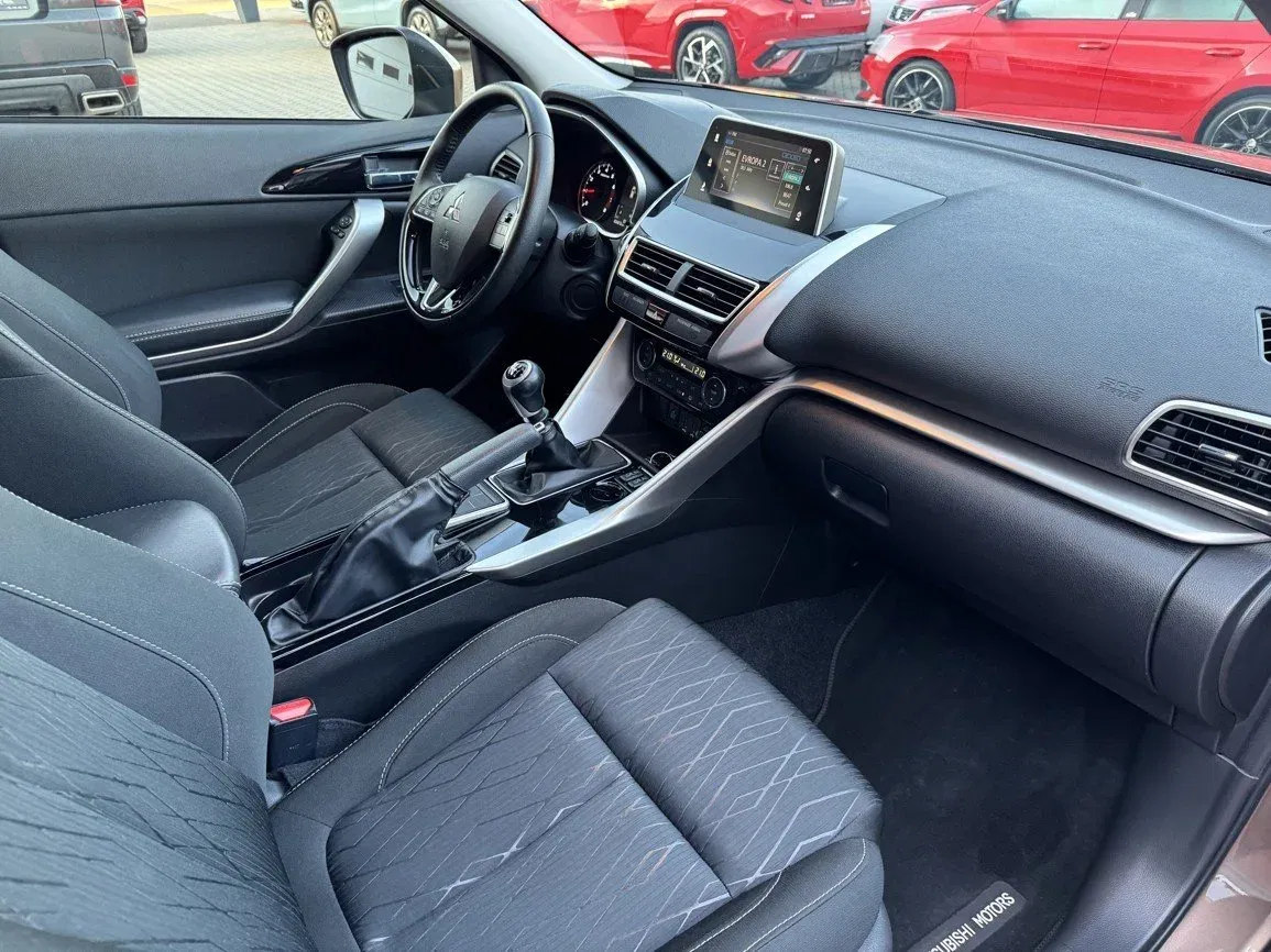 Mitsubishi Eclipse Cross - Náhled 16