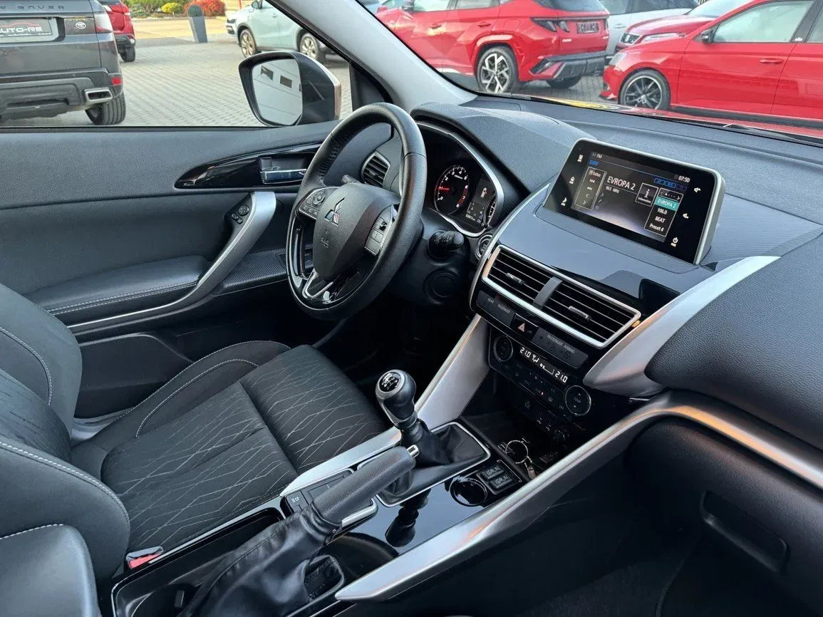 Mitsubishi Eclipse Cross - Náhled 17