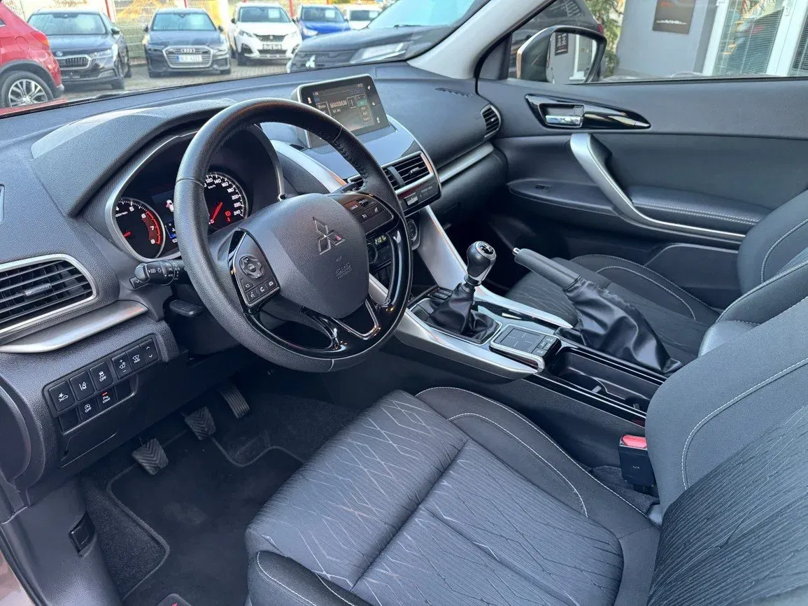 Mitsubishi Eclipse Cross - Náhled 27