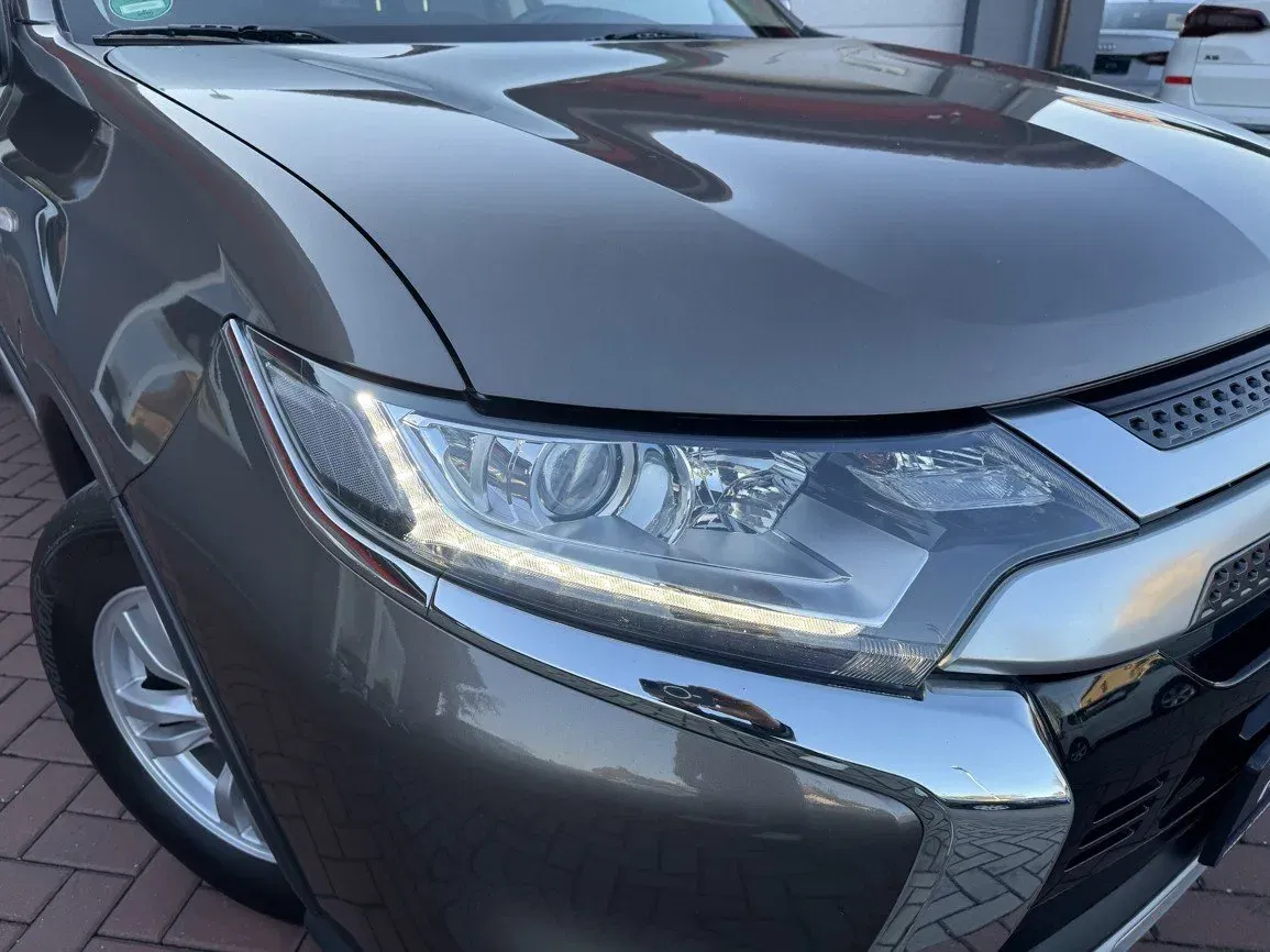 Mitsubishi Outlander - Náhled 36