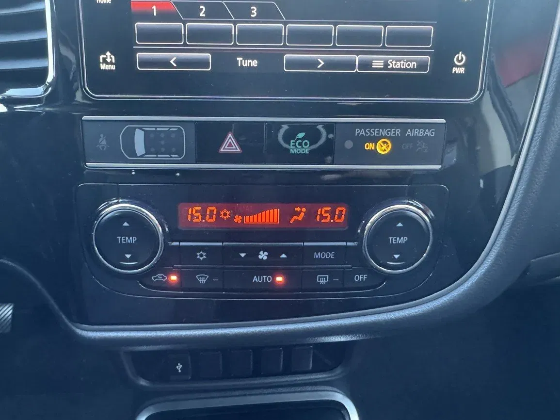 Mitsubishi Outlander - Náhled 9