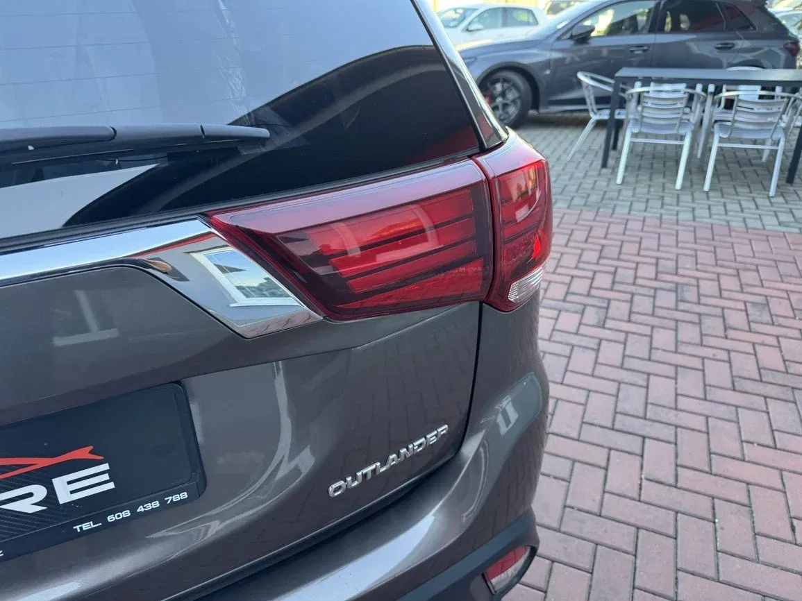 Mitsubishi Outlander - Náhled 42