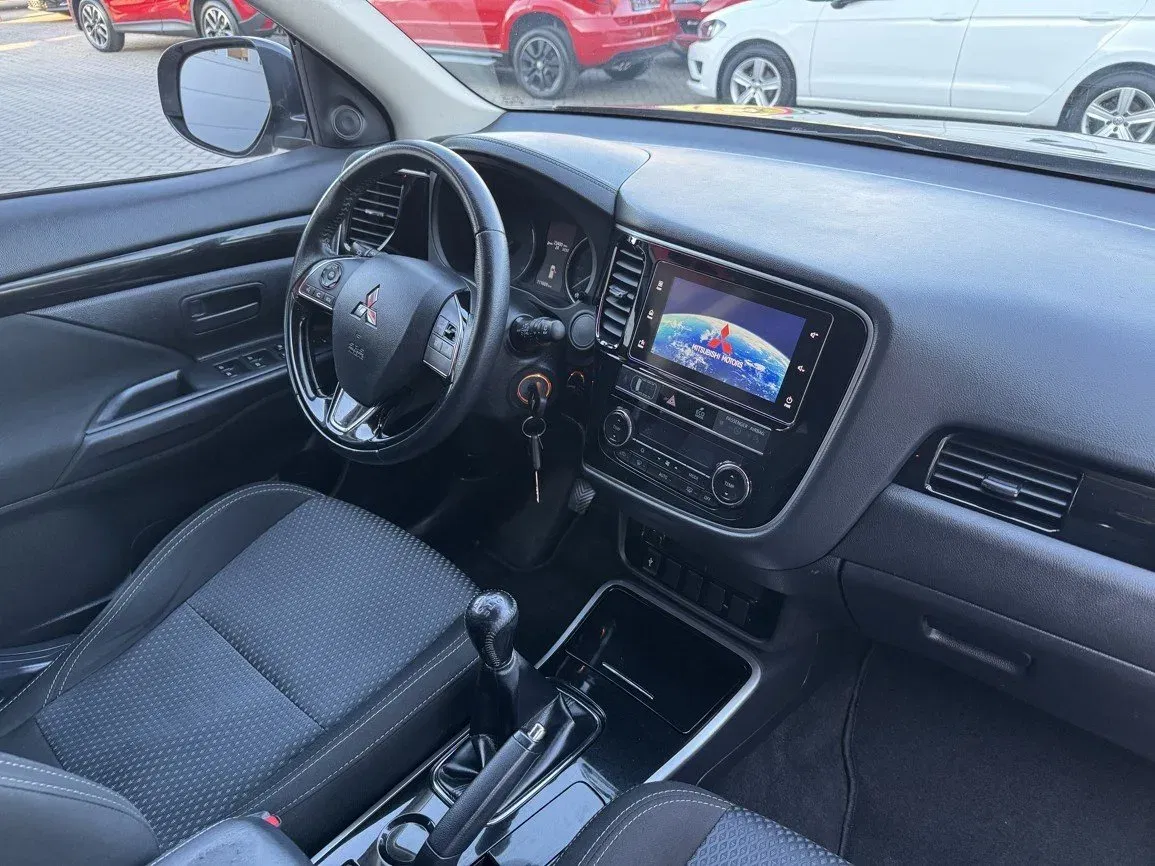 Mitsubishi Outlander - Náhled 14