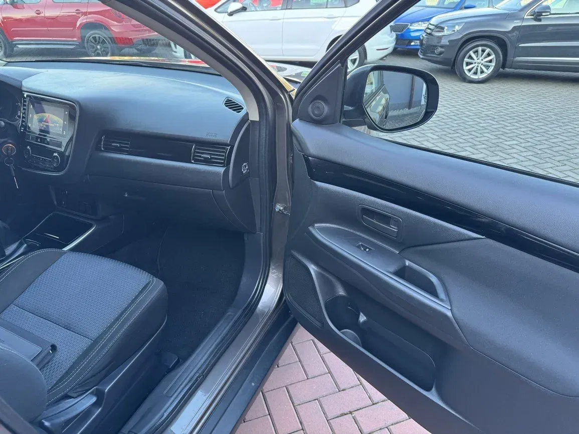 Mitsubishi Outlander - Náhled 15