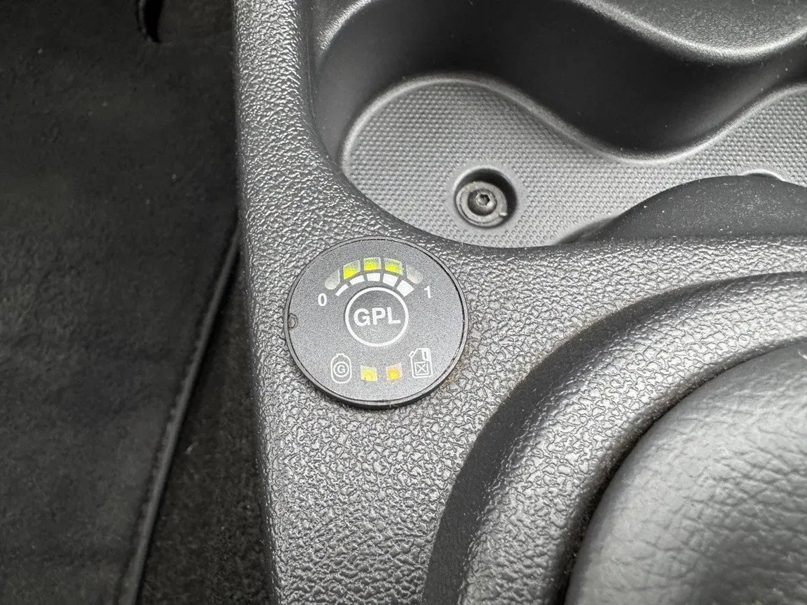 Dacia Sandero - Náhled 11