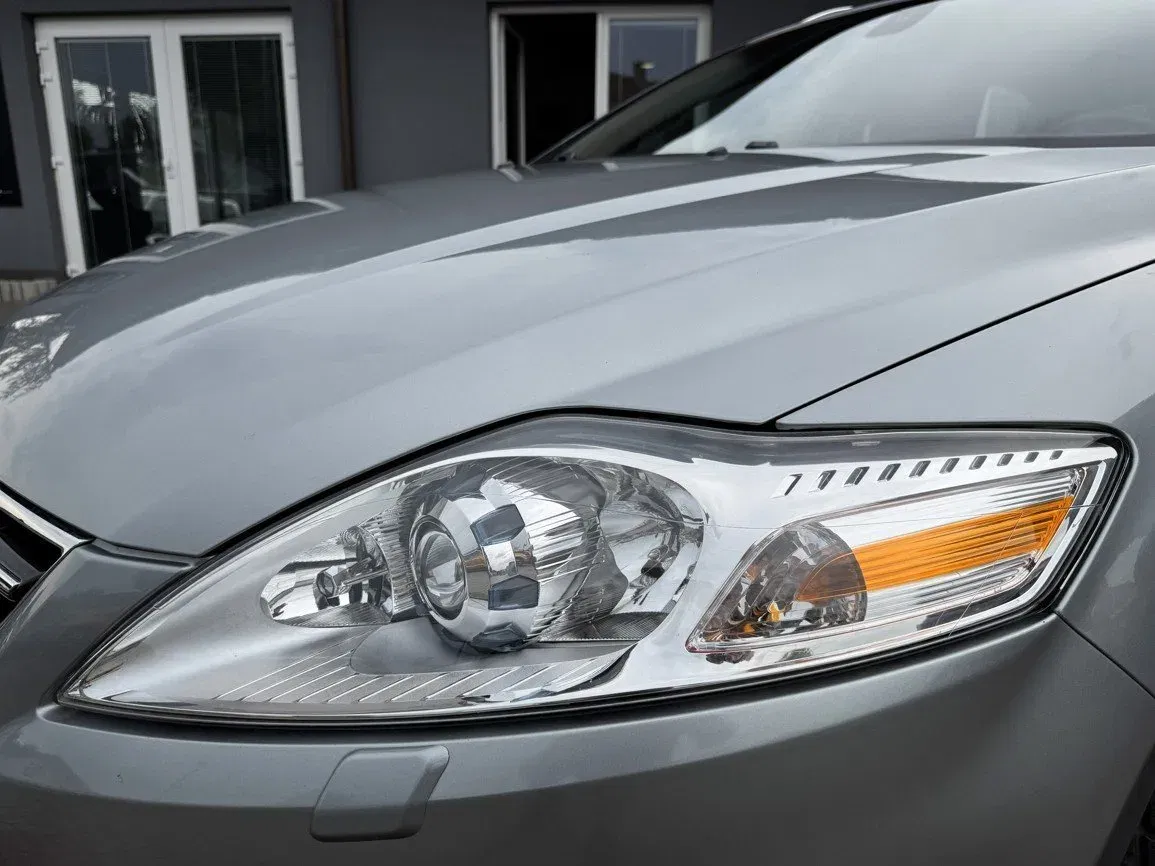 Ford Mondeo - Náhled 38