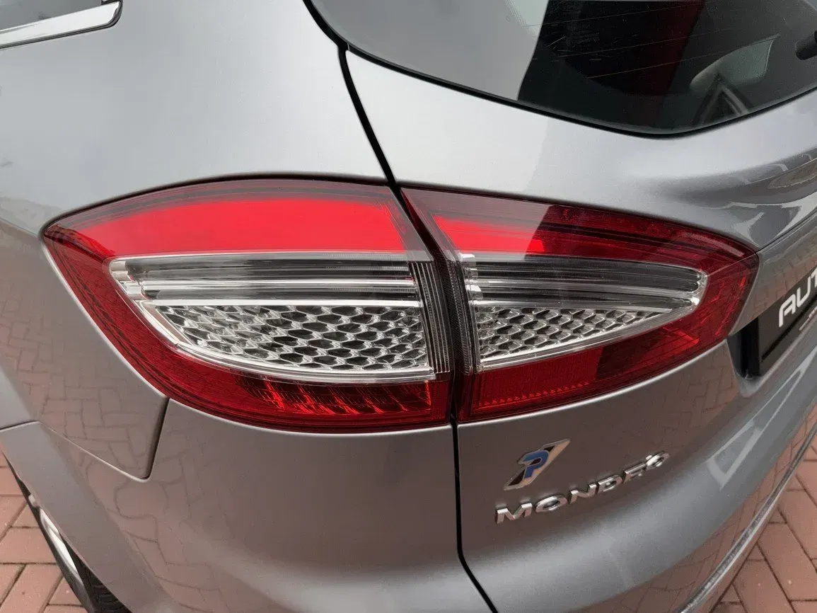 Ford Mondeo - Náhled 44