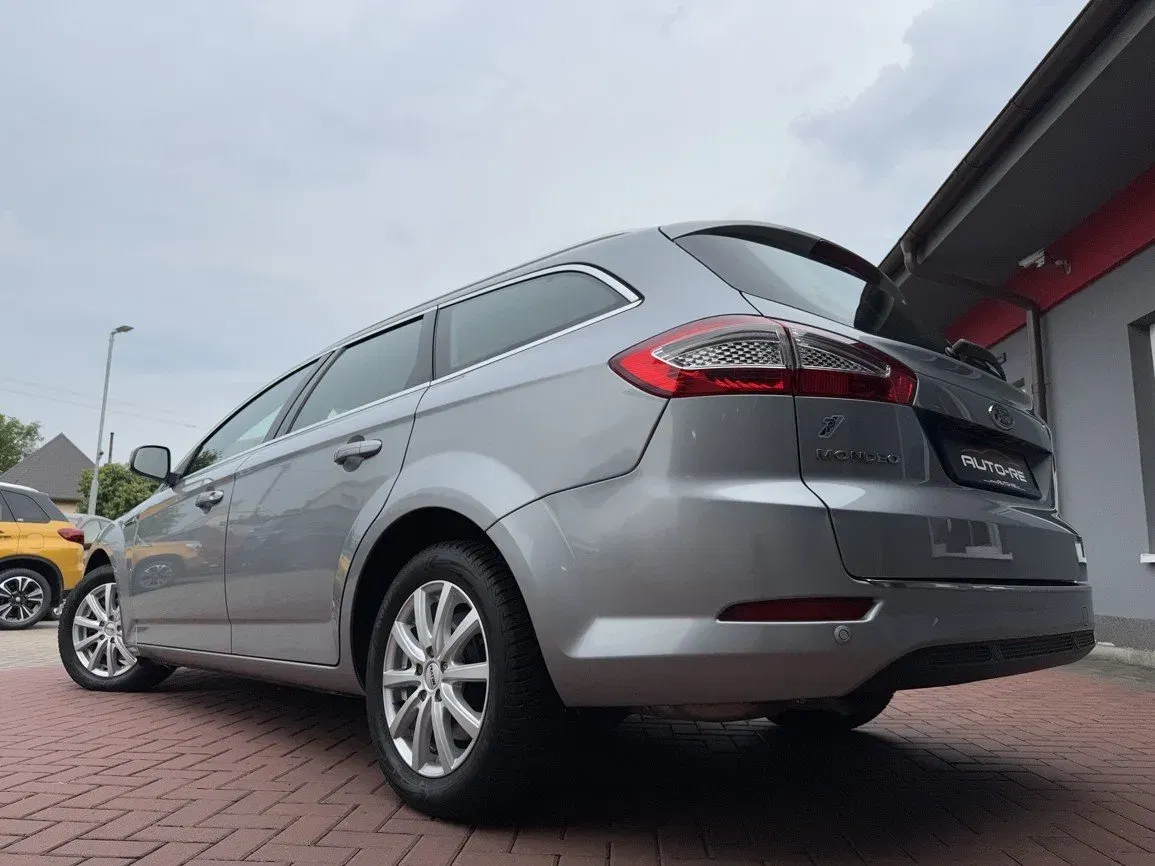 Ford Mondeo - Náhled 49