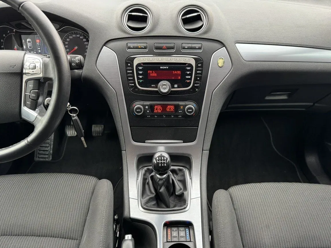Ford Mondeo - Náhled 9