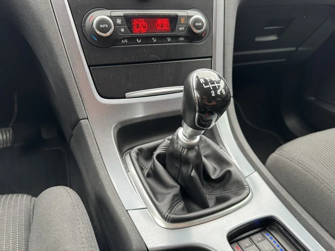 Ford Mondeo - Náhled 11