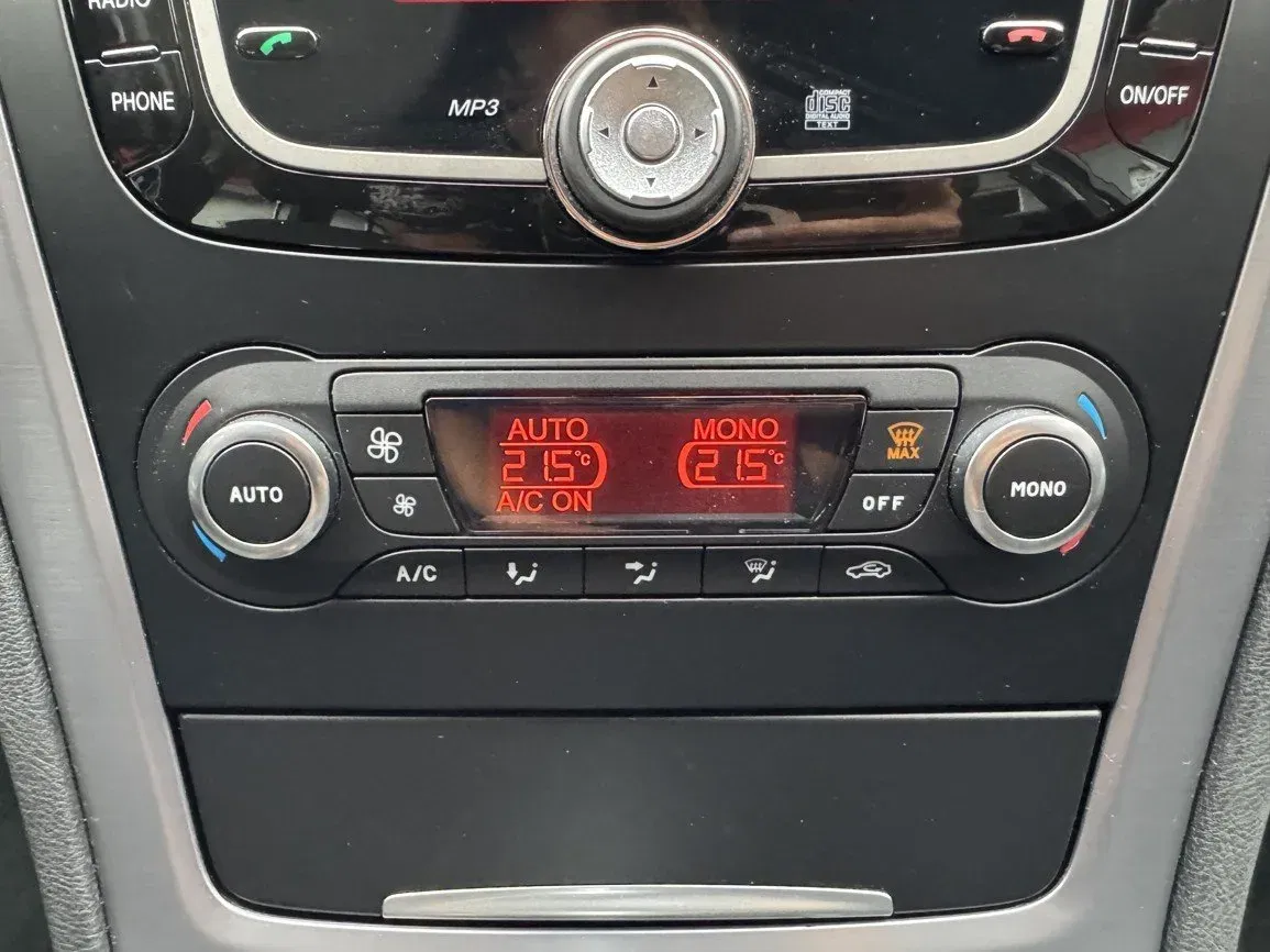 Ford Mondeo - Náhled 13