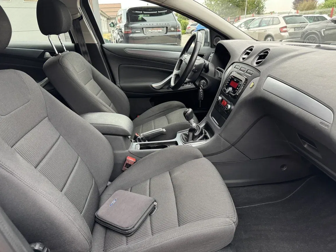 Ford Mondeo - Náhled 17
