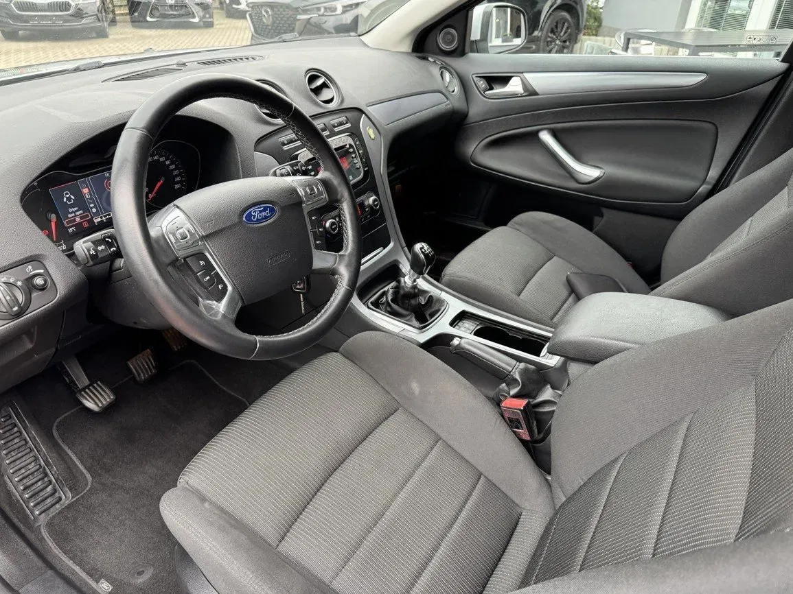 Ford Mondeo - Náhled 24
