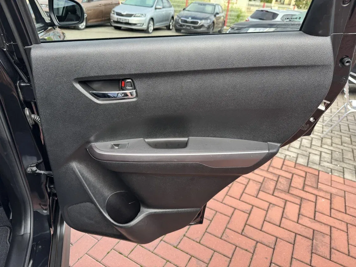 Suzuki Vitara - Náhled 21