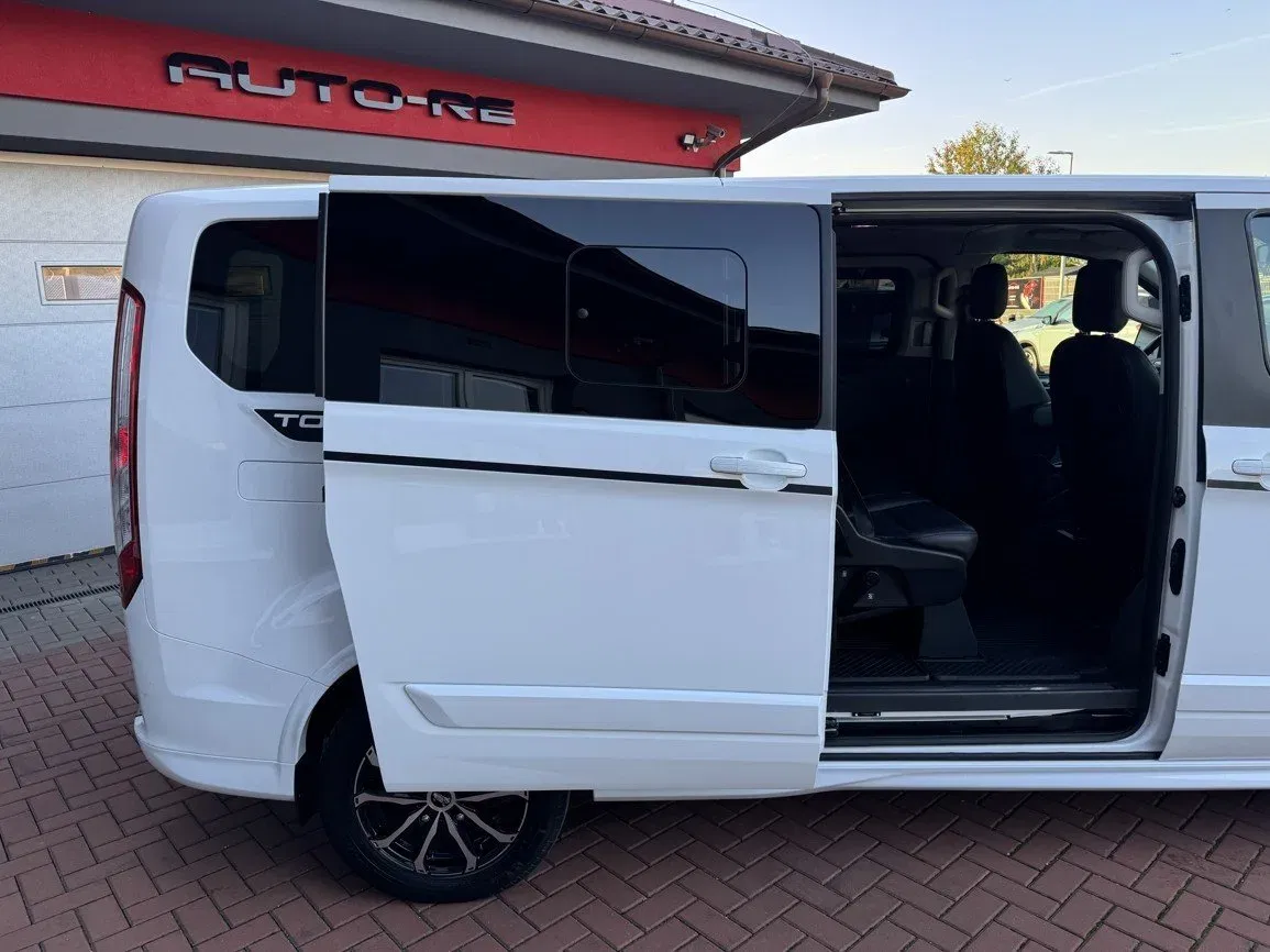 Ford Tourneo Custom - Náhled 22
