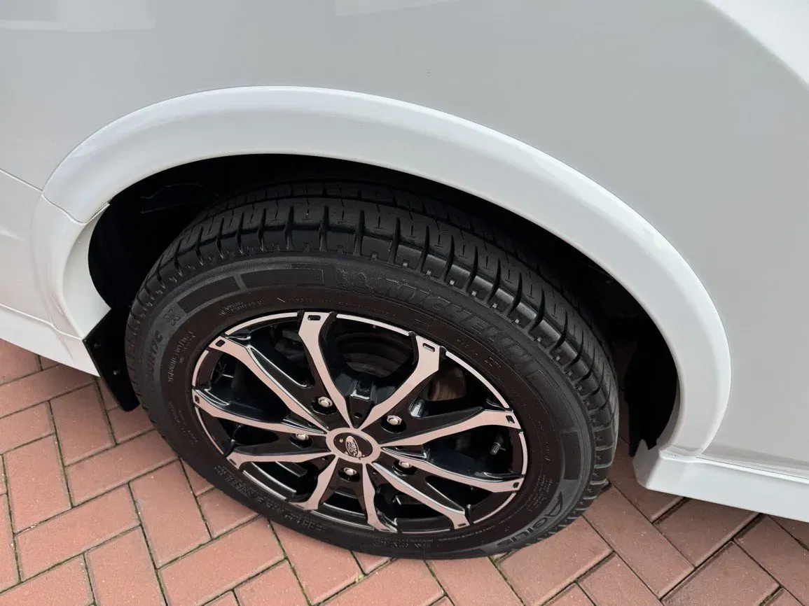 Ford Tourneo Custom - Náhled 46