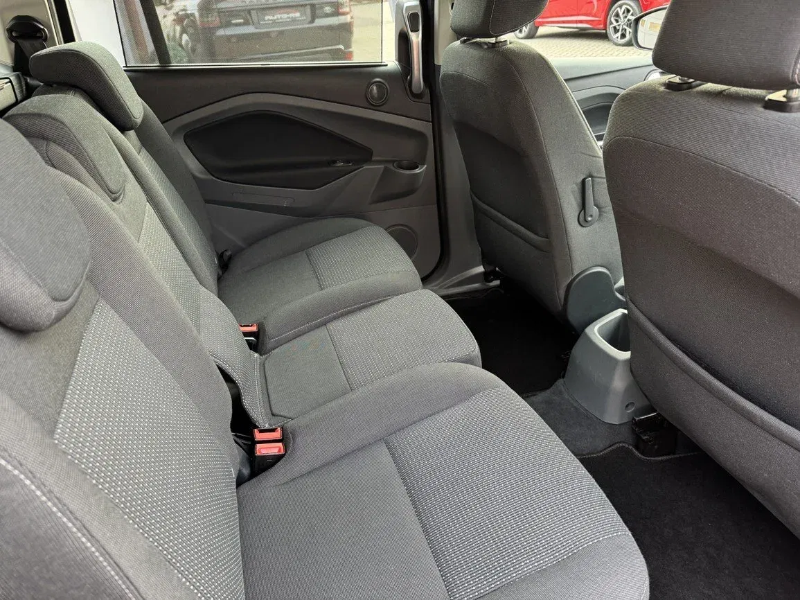 Ford Grand C-MAX - Náhled 17