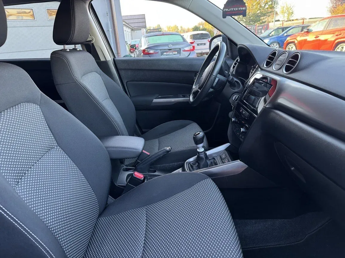 Suzuki Vitara - Náhled 17