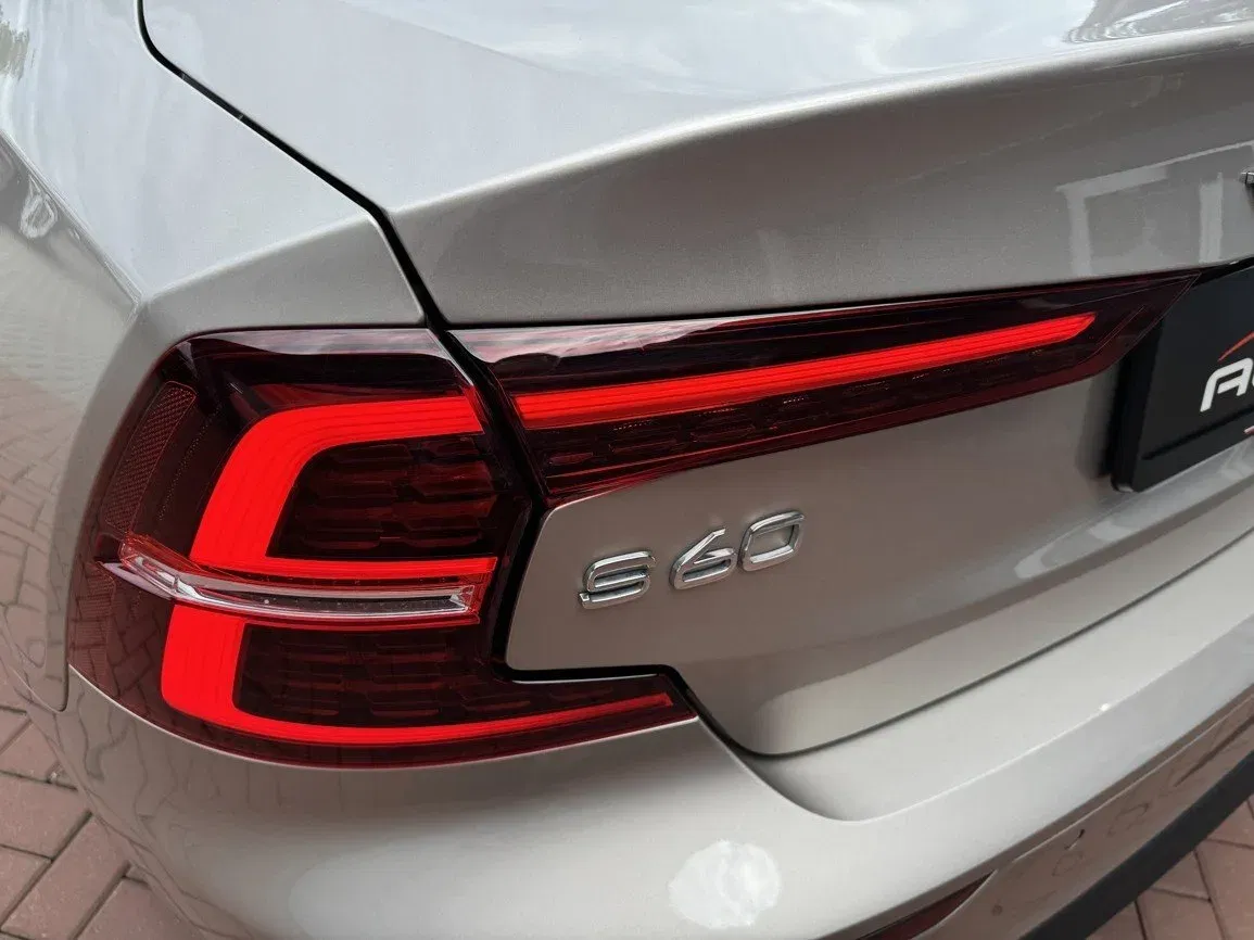 Volvo S60 - Náhled 39