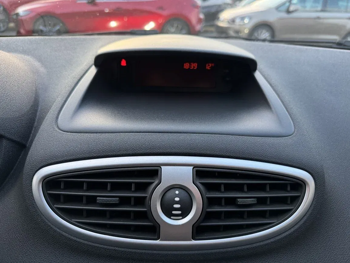 Renault Clio - Náhled 10