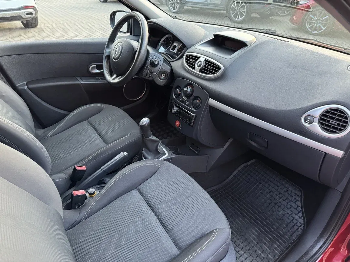 Renault Clio - Náhled 12