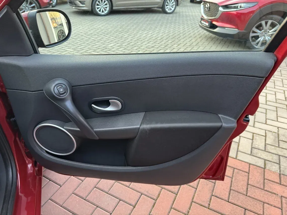 Renault Clio - Náhled 16