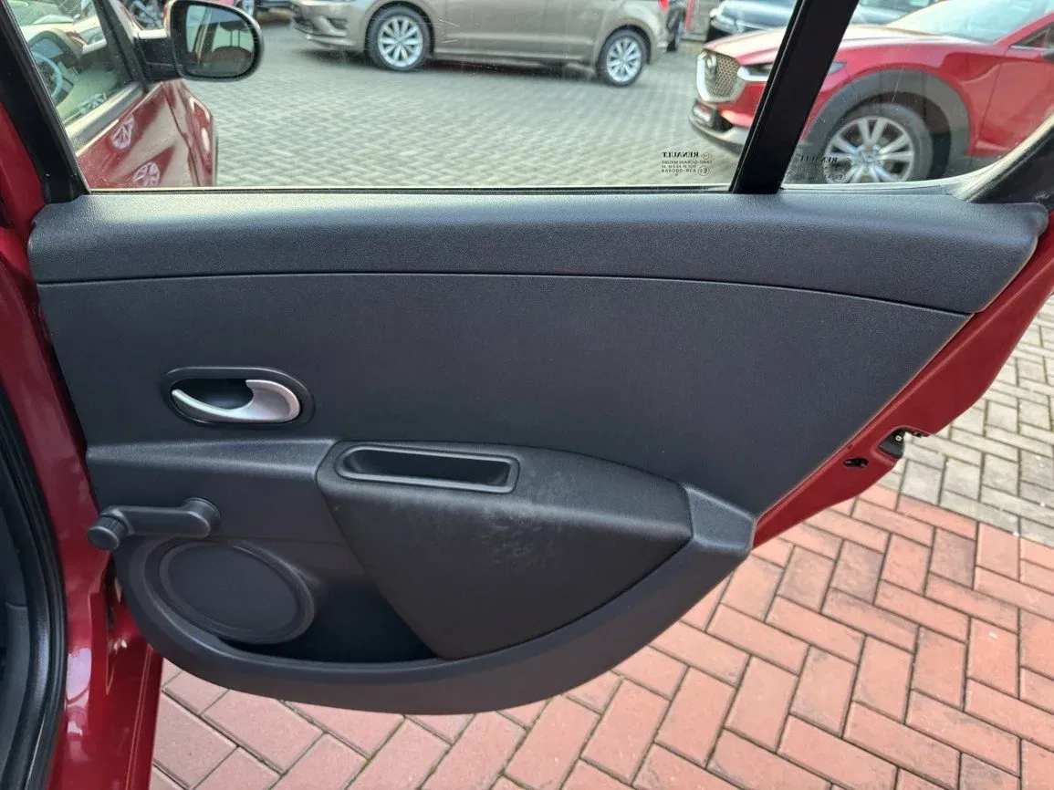 Renault Clio - Náhled 18