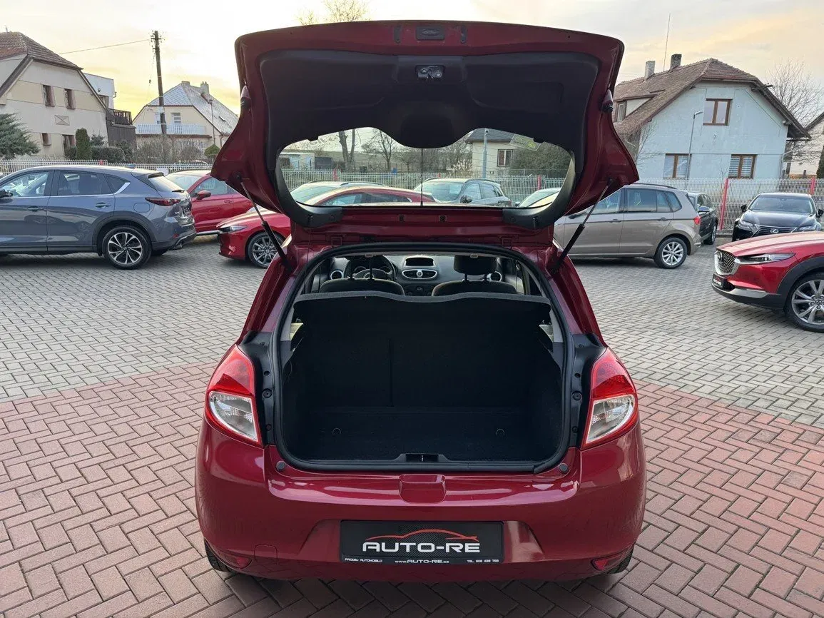 Renault Clio - Náhled 19