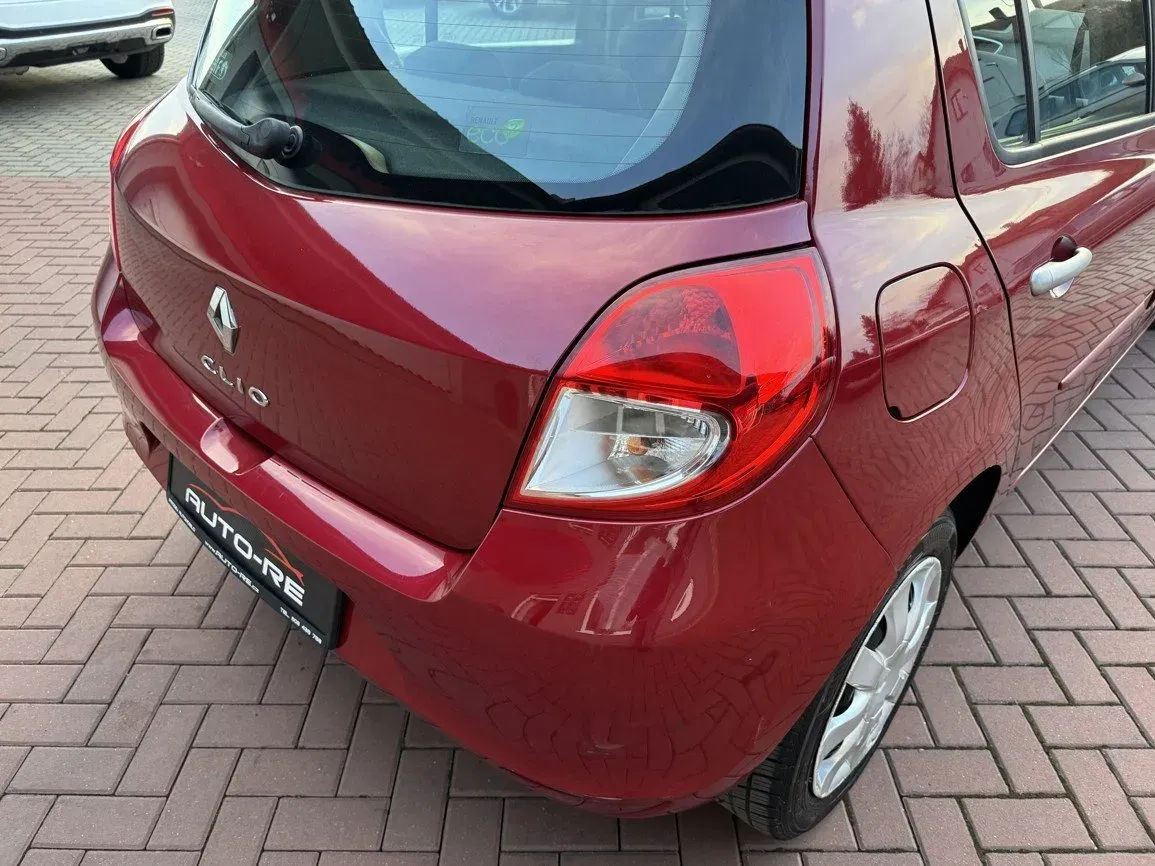 Renault Clio - Náhled 37