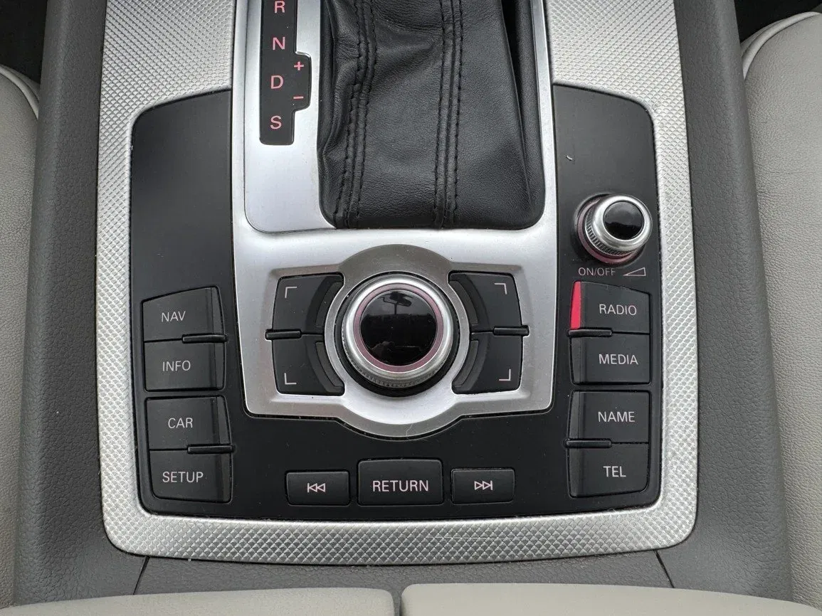 Audi Q7 - Náhled 8