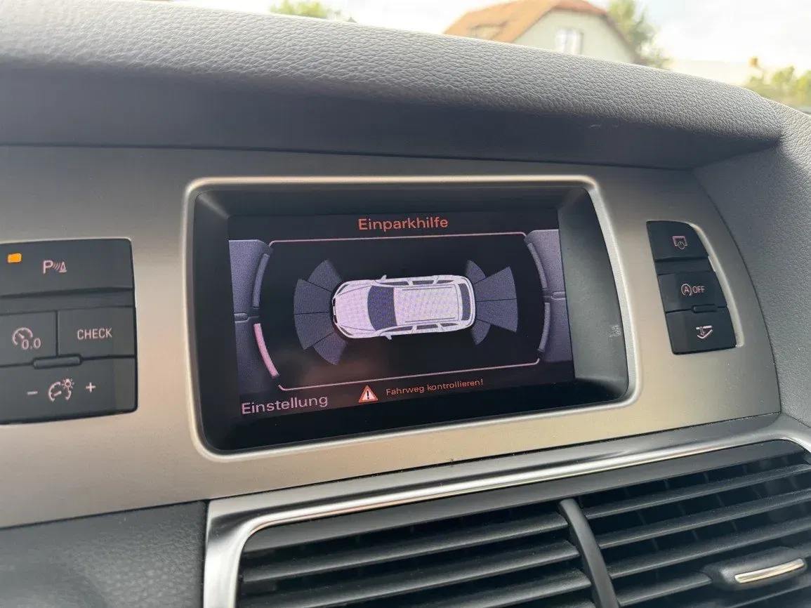 Audi Q7 - Náhled 13