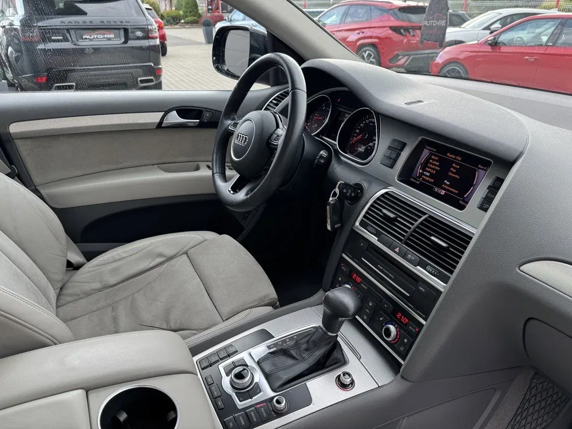 Audi Q7 - Náhled 16