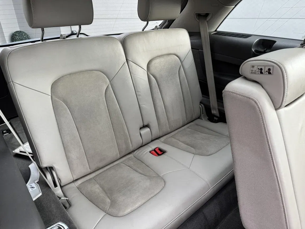 Audi Q7 - Náhled 22