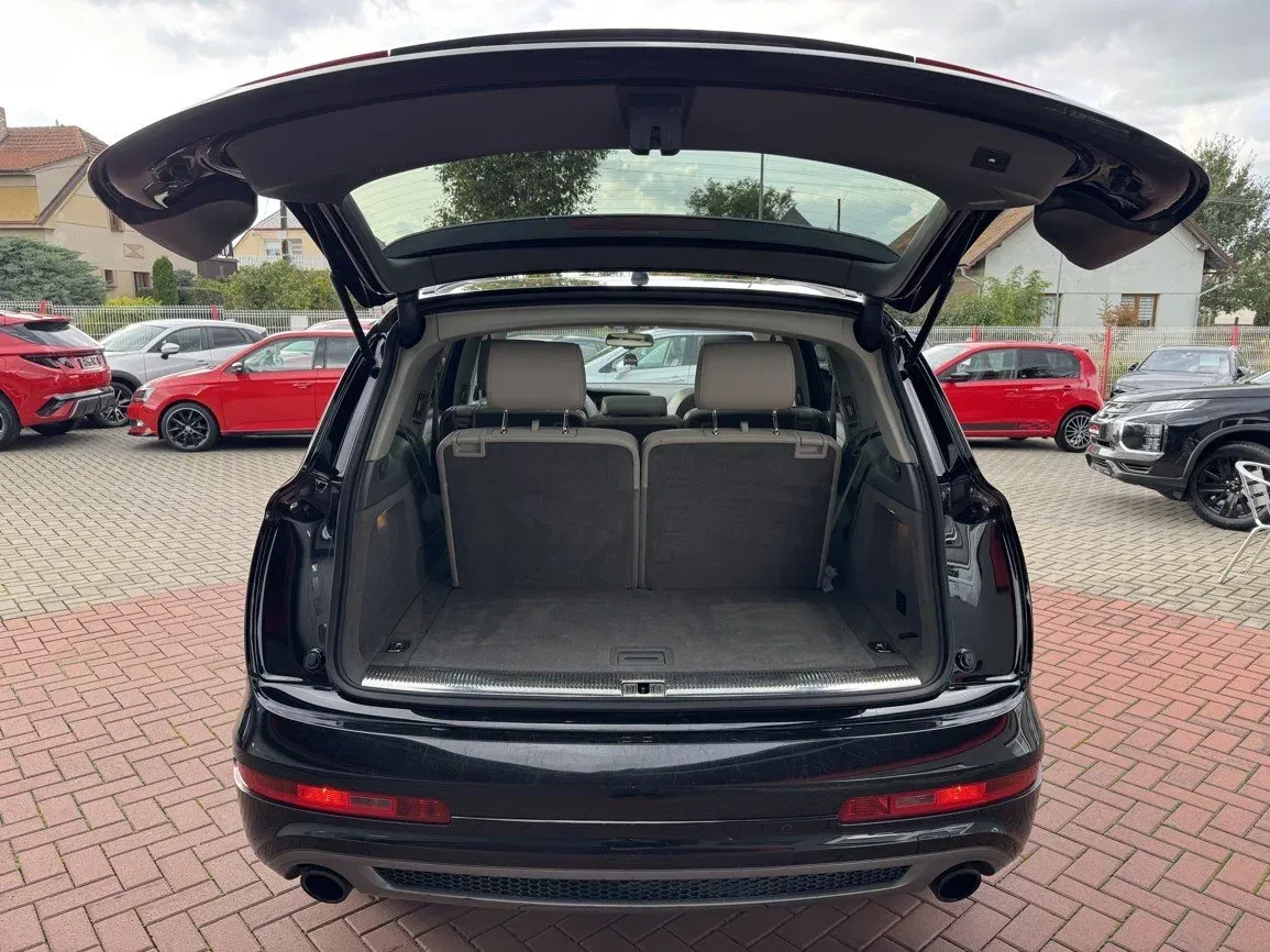 Audi Q7 - Náhled 25