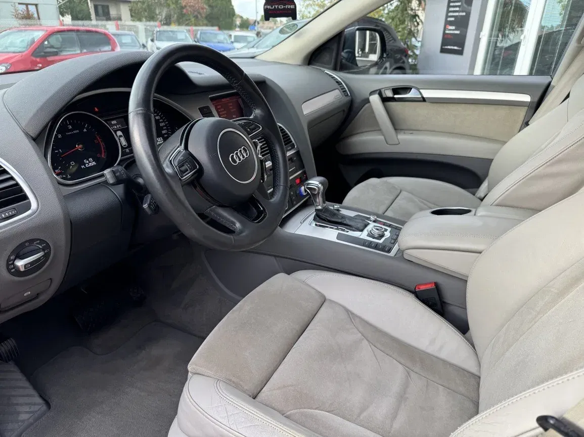 Audi Q7 - Náhled 29