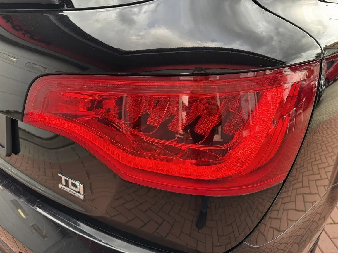 Audi Q7 - Náhled 42