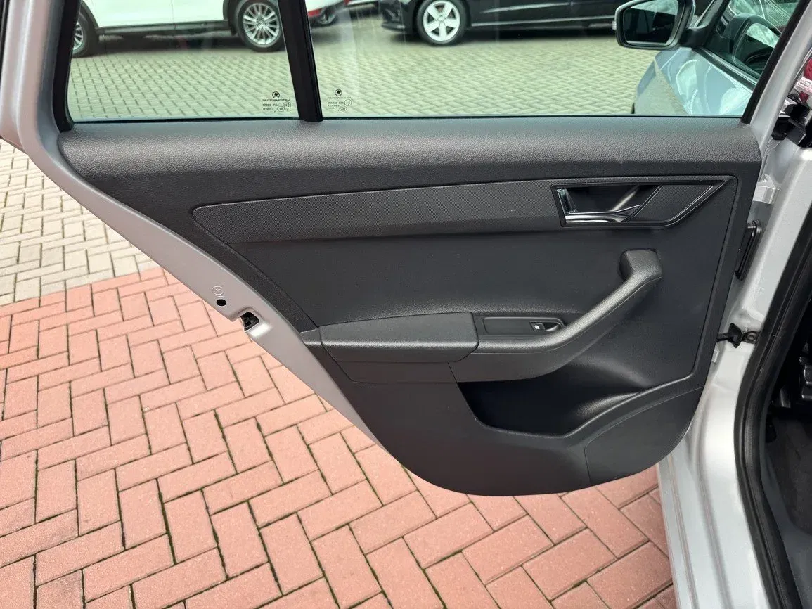 Škoda Fabia - Náhled 23
