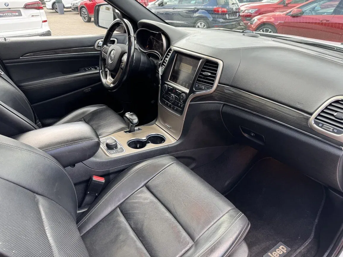 Jeep Grand Cherokee - Náhled 16