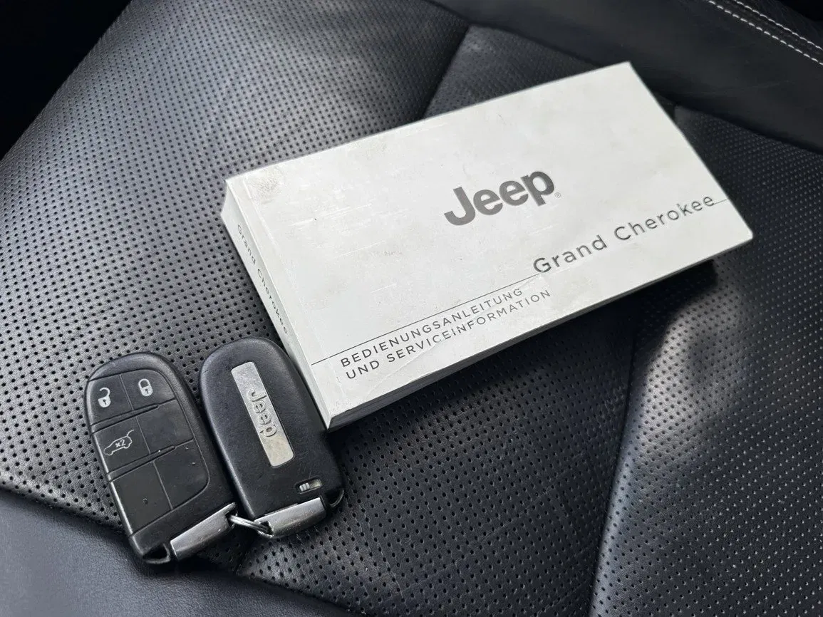 Jeep Grand Cherokee - Náhled 28