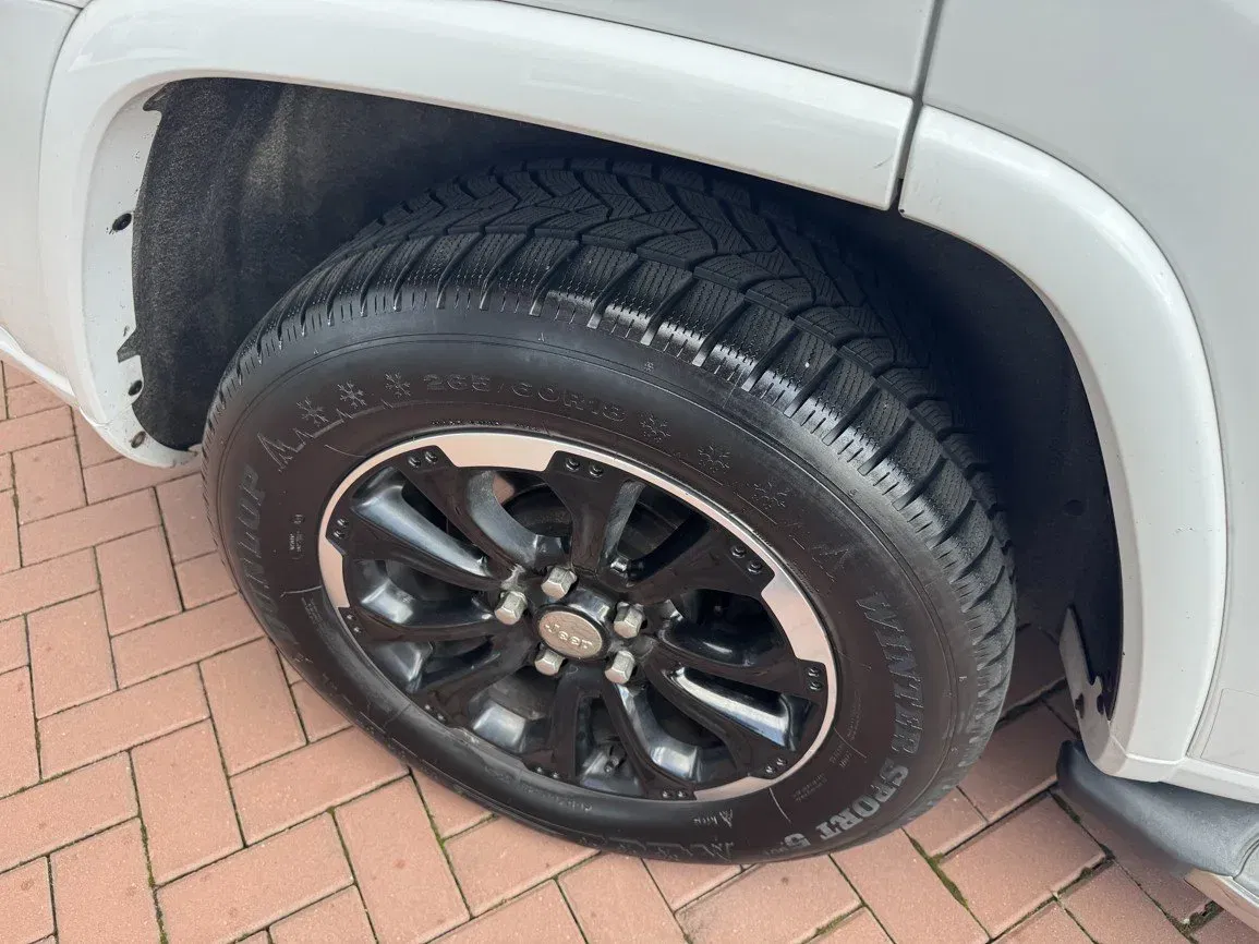 Jeep Grand Cherokee - Náhled 48