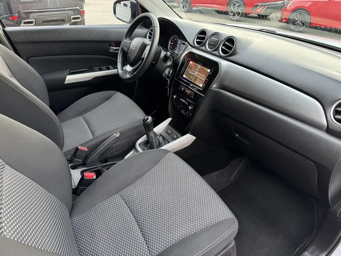Suzuki Vitara - Náhled 17